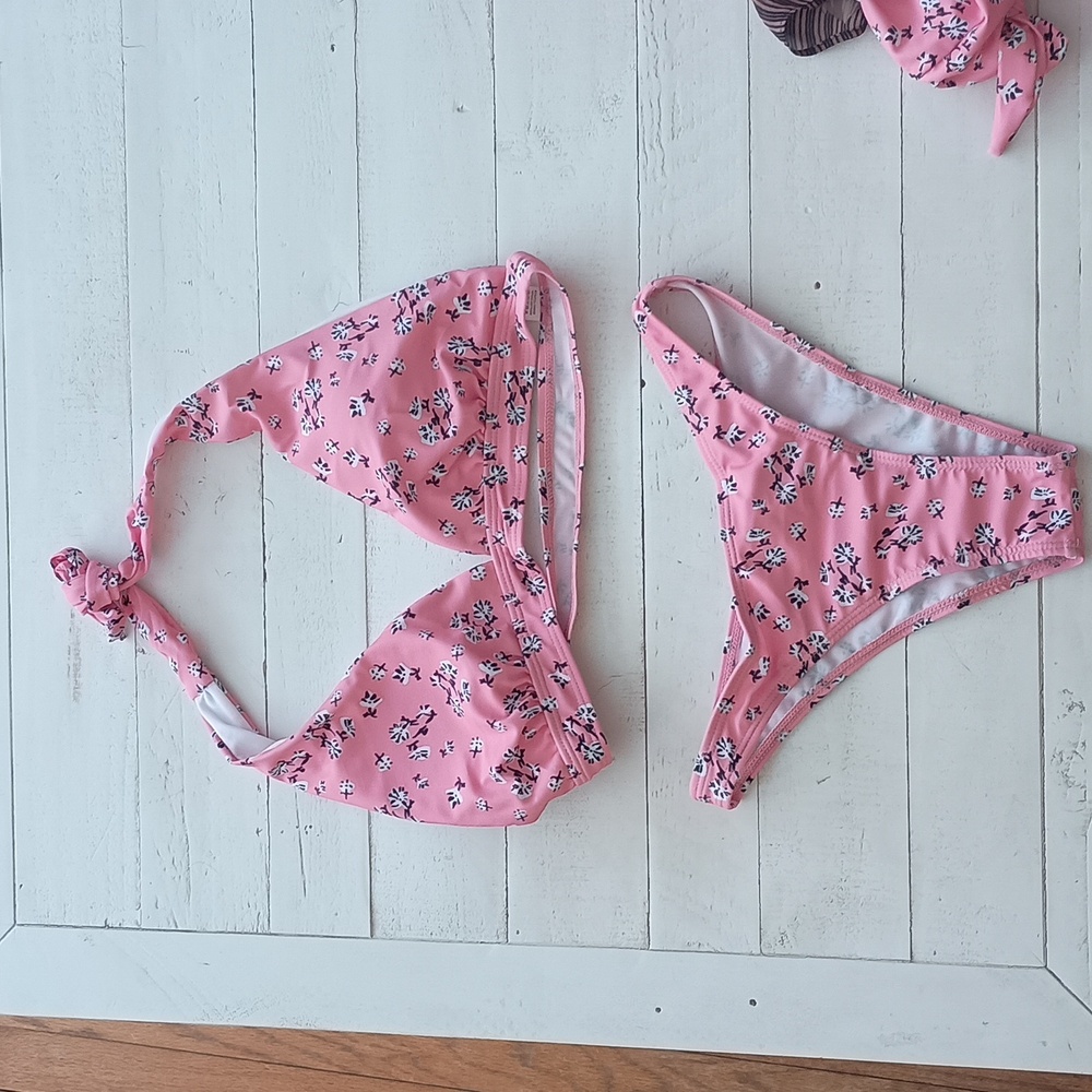 NWOT Pink Floral Bikini